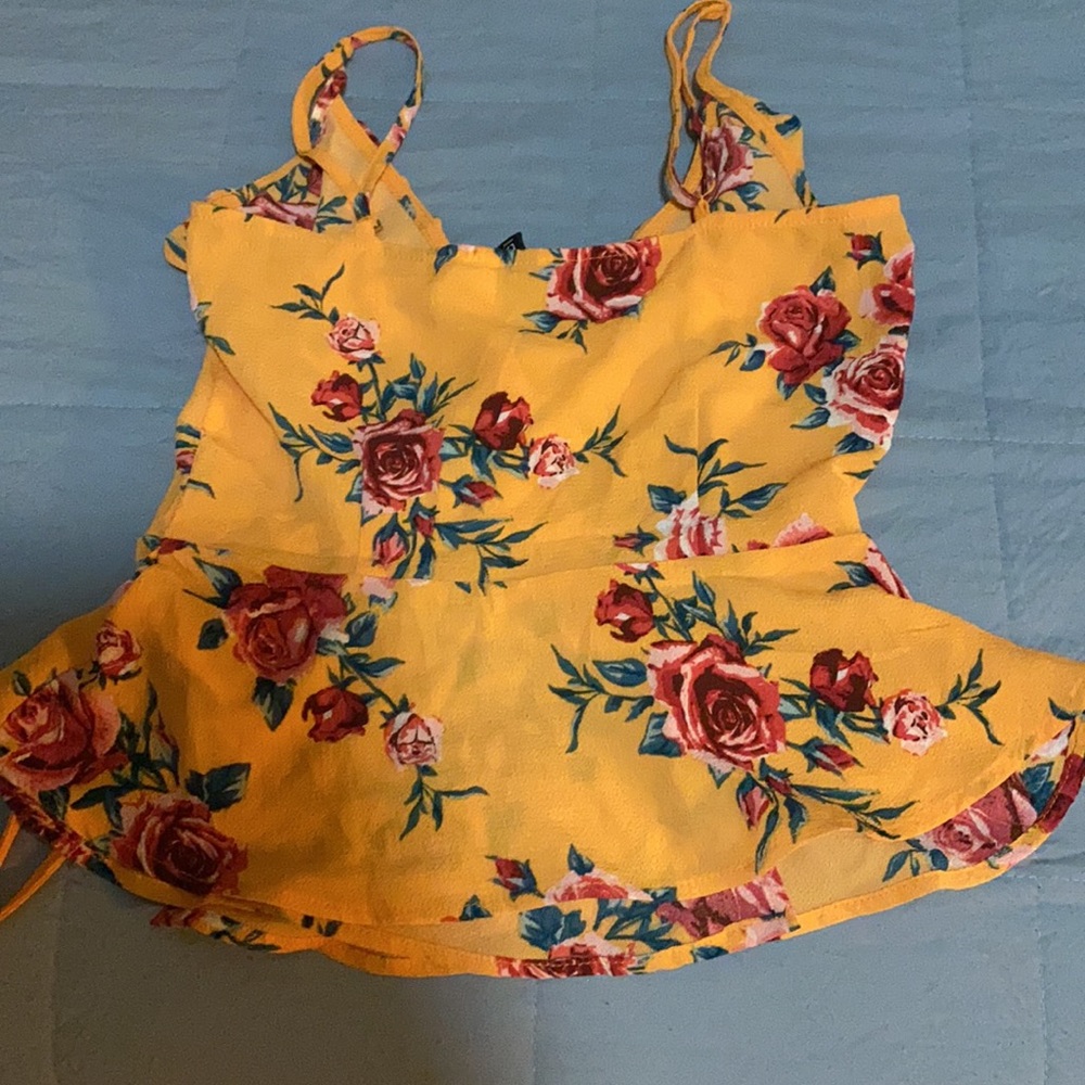 Summer Top! - Picture 6 of 6